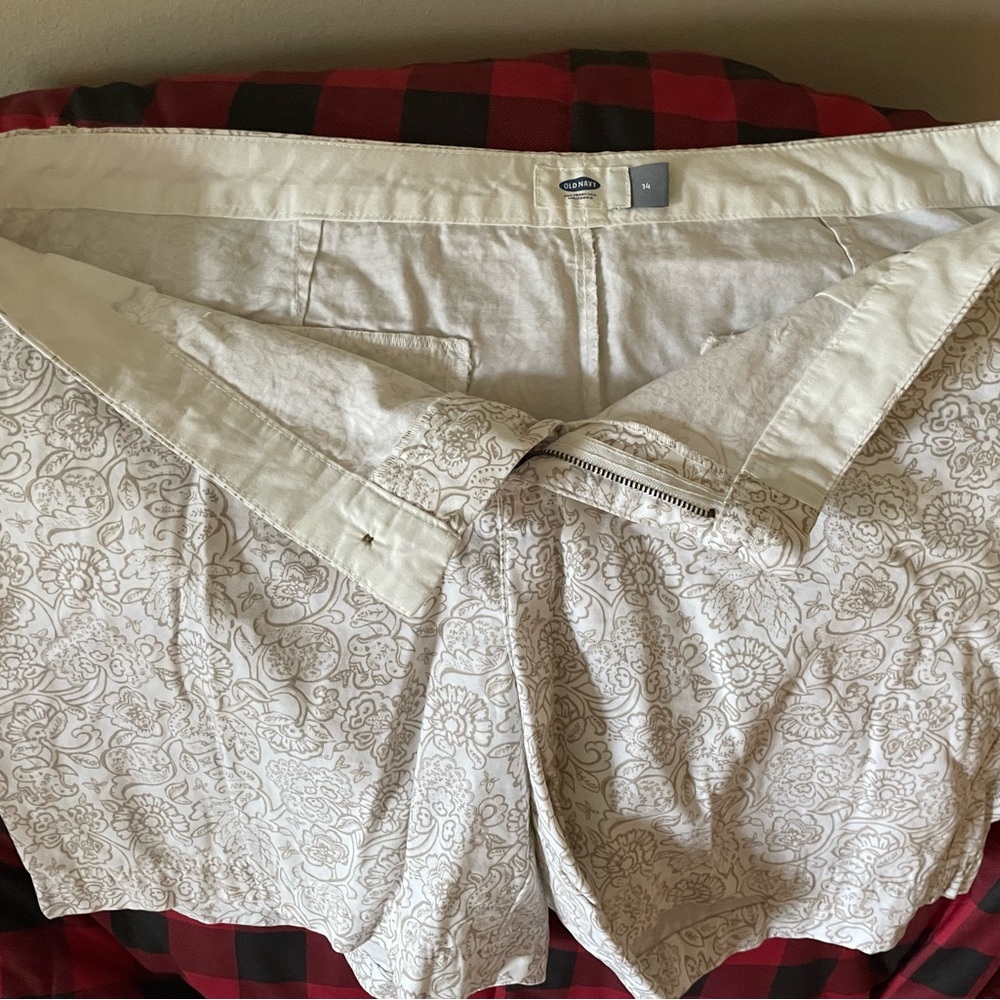 Ladies shorts.